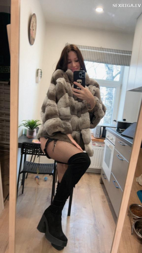 Elina real photos
