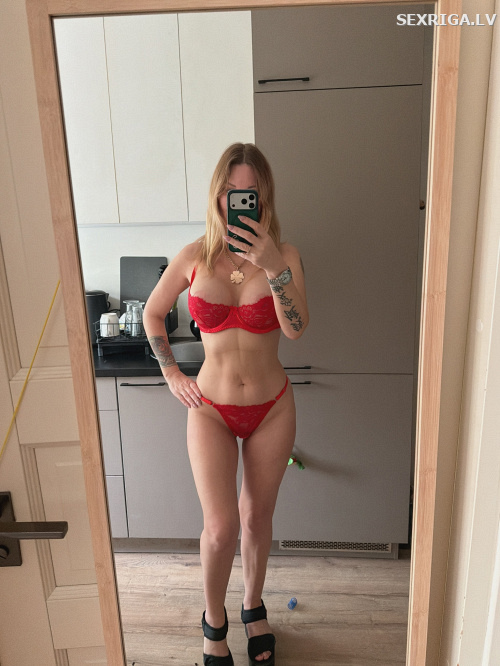 Elina real photos
