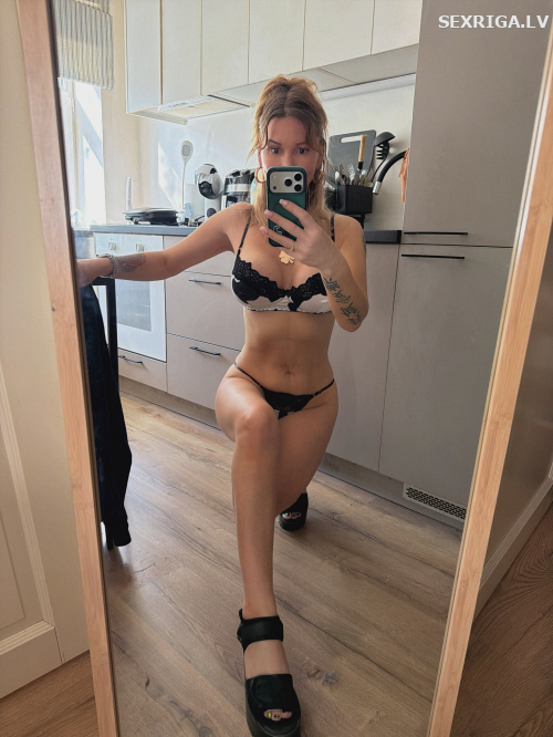 Elina real photos